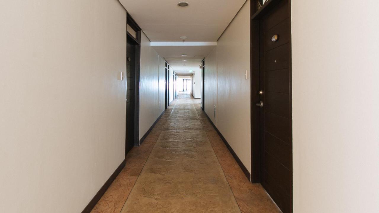 Reddoorz Plus @ Cuarto Verde Staycation Las Piñas Ngoại thất bức ảnh