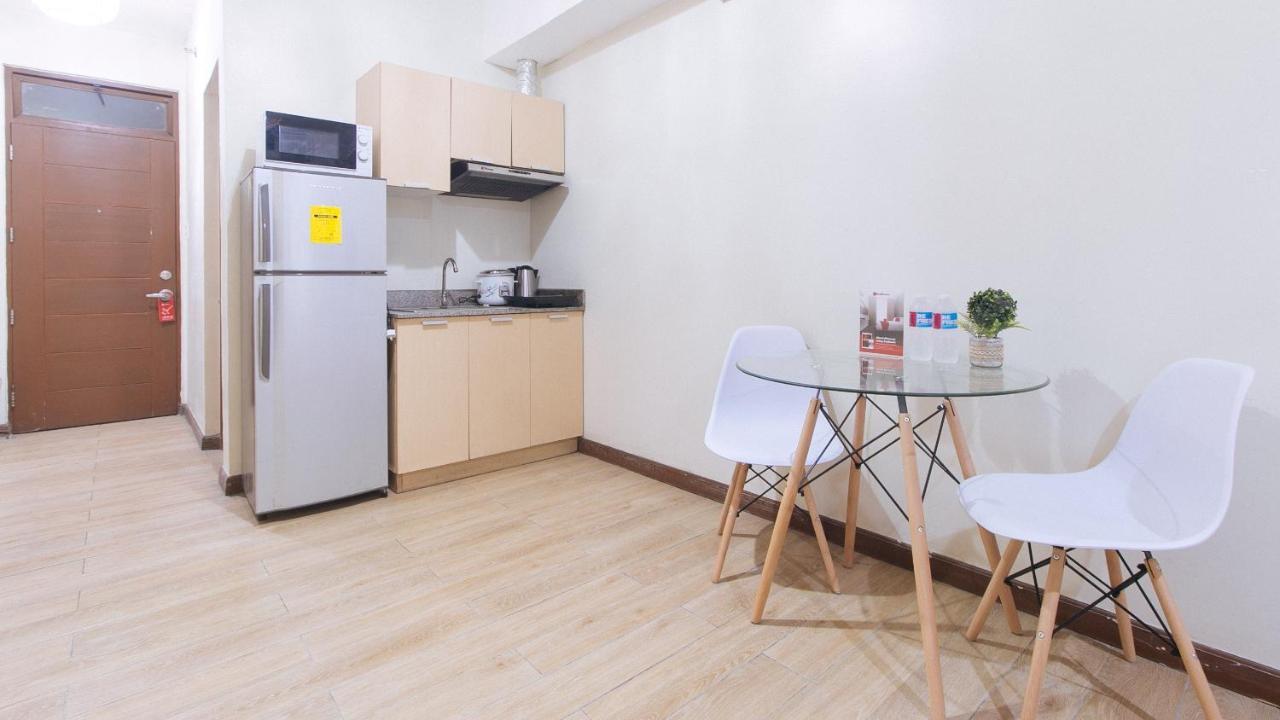 Reddoorz Plus @ Cuarto Verde Staycation Las Piñas Ngoại thất bức ảnh