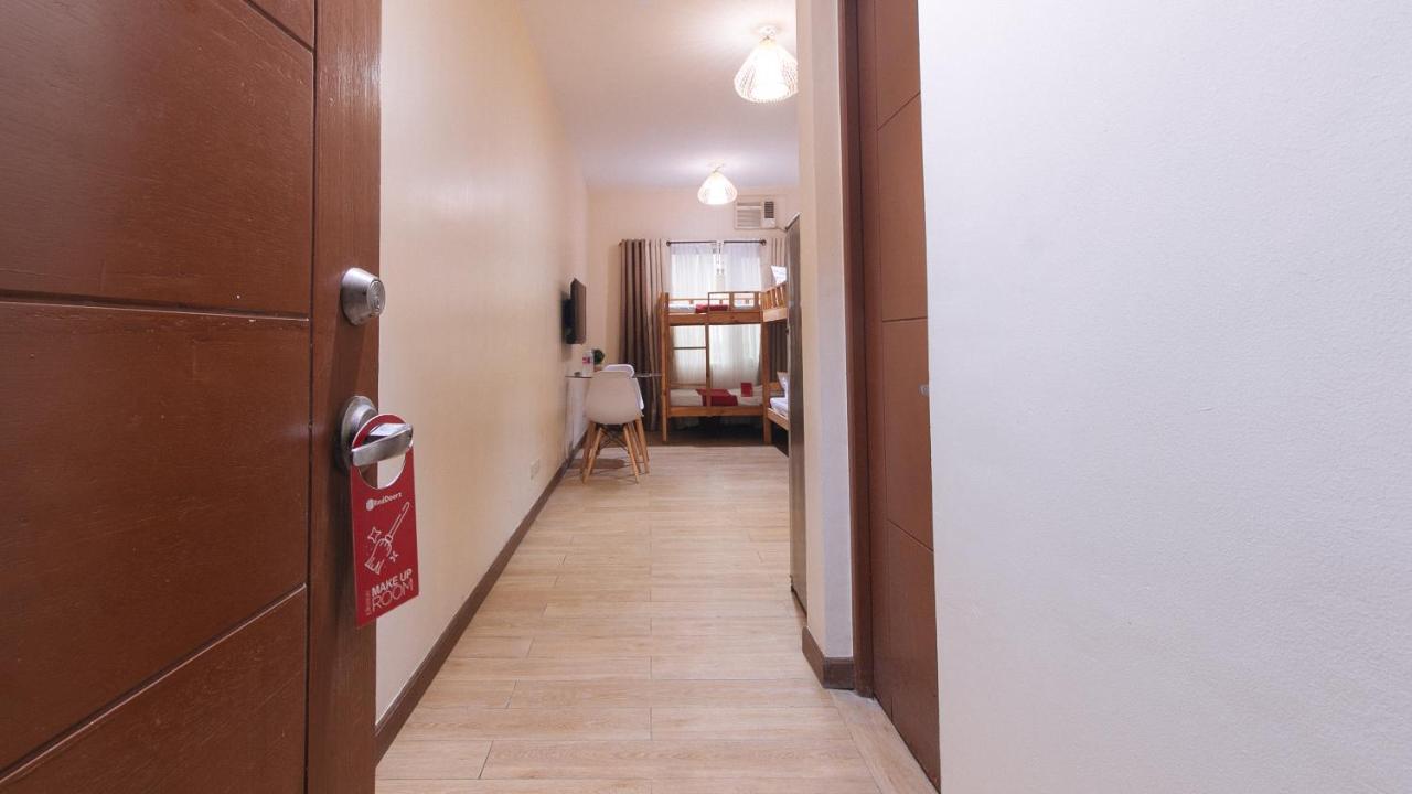 Reddoorz Plus @ Cuarto Verde Staycation Las Piñas Ngoại thất bức ảnh