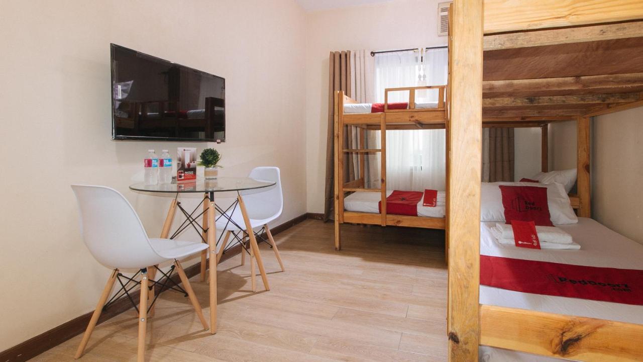 Reddoorz Plus @ Cuarto Verde Staycation Las Piñas Ngoại thất bức ảnh