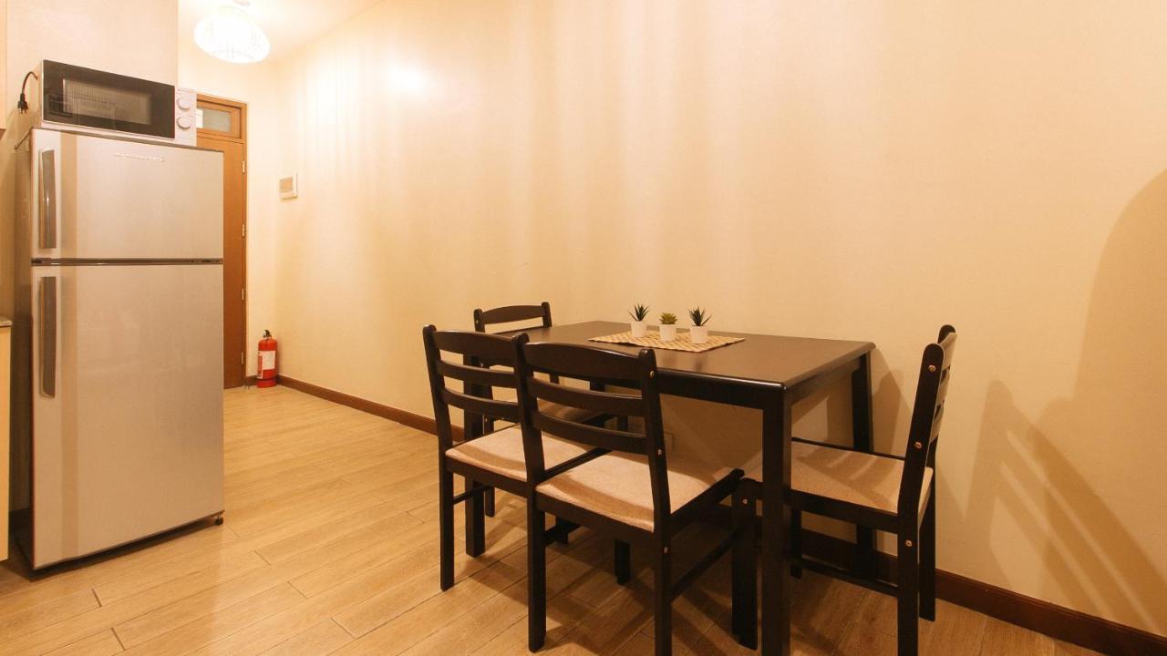 Reddoorz Plus @ Cuarto Verde Staycation Las Piñas Ngoại thất bức ảnh