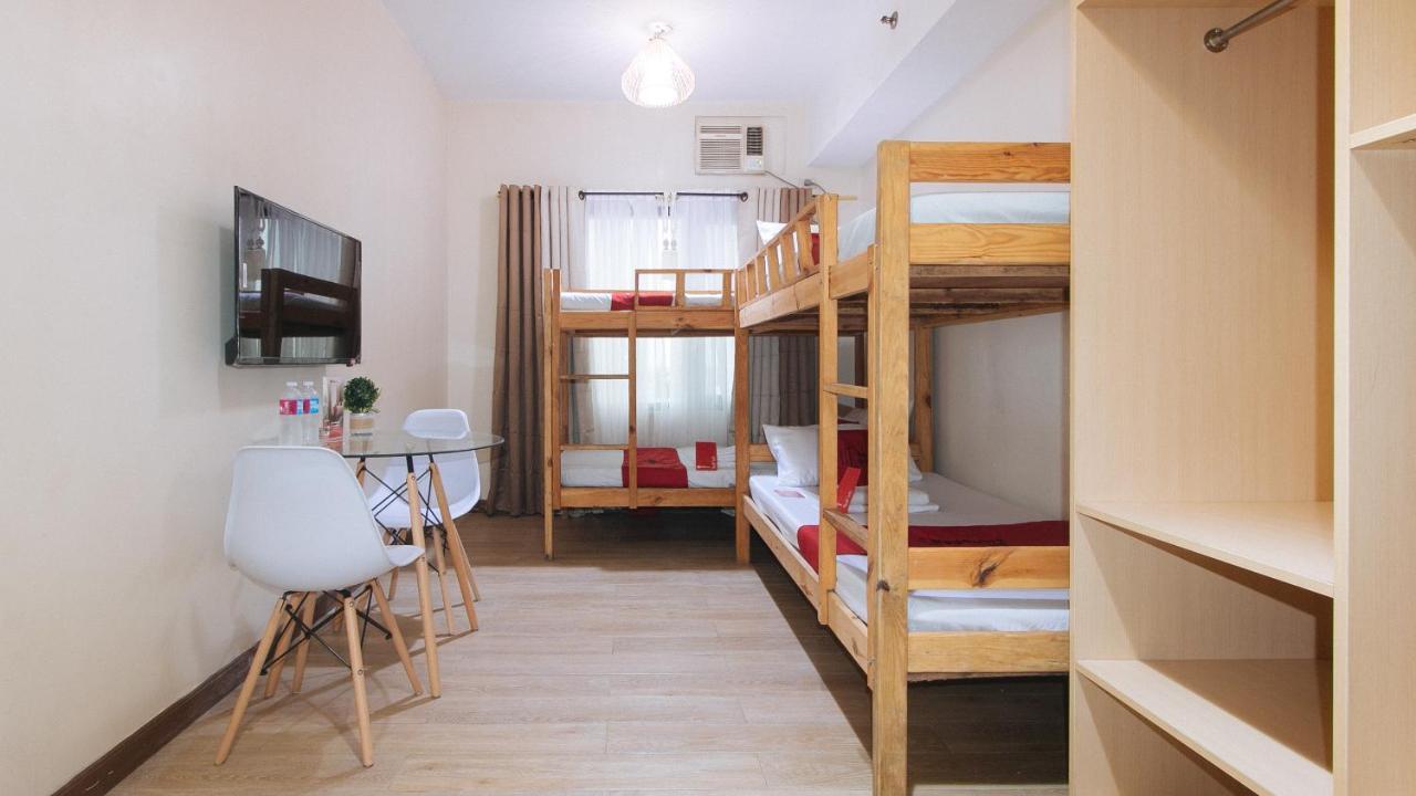 Reddoorz Plus @ Cuarto Verde Staycation Las Piñas Ngoại thất bức ảnh