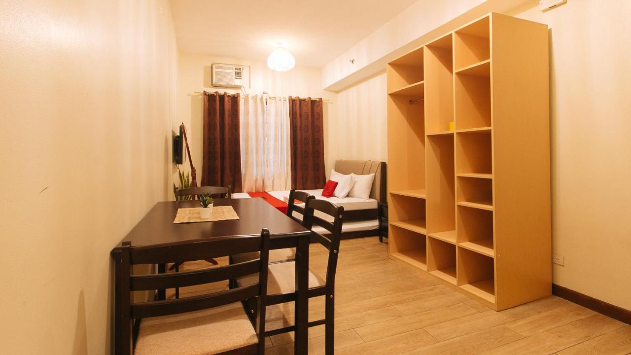 Reddoorz Plus @ Cuarto Verde Staycation Las Piñas Ngoại thất bức ảnh